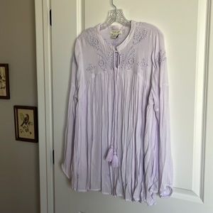 Gorgeous embroidered blouse